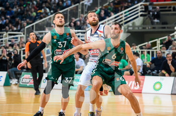 2022-11-11 - #6 GEORGIOS PAPAGIANNIS and #37 MATEUSZ PONITKA of Panathinaikos Athens competing with #24 MATTHEW COSTELLO
of Cazoo Baskonia during the Euroleague, Round 7, match between Panathinaikos Athens and Cazoo Baskonia at OAKA Stadium on November 11, 2022 in Athens, Greece. - PANATHINAIKOS VS BASKONIA - EUROLEAGUE - BASKETBALL
