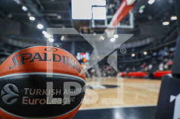 2022-11-10 - Match ball of EuroLeague during the Turkish Airlines Euroleague basketball match between LDLC ASVEL Villeurbanne and Zalgiris Kaunas on November 10, 2022 at Astroballe in Villeurbanne, France - BASKETBALL - EUROLEAGUE - ASVEL V ZALGIRIS KAUNAS - EUROLEAGUE - BASKETBALL