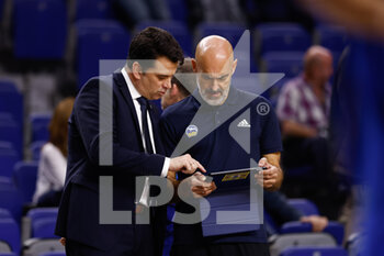 17/11/2022 - Israel Gonzalez, head coach of Alba Berlin with Head of Performance Pepe Silva during the Turkish Airlines Euroleague basketball match between Real Madrid and Alba Berlin on november 17, 2022 at Wizink Center pavilion in Madrid, Spain - BASKETBALL - EUROLEAGUE - REAL MADRID V ALBA BERLIN - EUROLEAGUE - BASKET