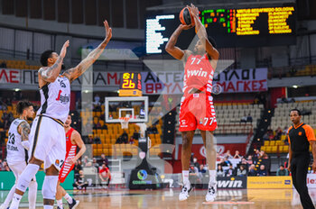 2022-12-09 - #77 SHAQUIELLE MCKISSIC of Olympiacos Piraeus during the Euroleague, Round 12, match between Olympiacos Piraeus and Virtus Segafredo Bologna at Peace And Friendship Stadium on December 9, 2022 in Athens, Greece. - OLYMPIACOS PIRAEUS VS VIRTUS SEGAFREDO BOLOGNA - EUROLEAGUE - BASKETBALL