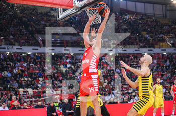 2022-12-13 - #14 SASHA VEZENKOV of Olympiacos Piraeus react during the Turkish Airlines Euroleague match between Olympiacos Piraeus and Fenerbahce Beko Istanbul at Peace and Friendship Stadium on December 13, 2022 in Piraeus, Greece - OLYMPIACOS PIRAEUS VS FENERBAHCE BEKO ISTANBUL - EUROLEAGUE - BASKETBALL
