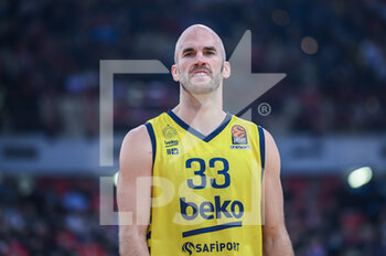 2022-12-13 - #33 NICK CALATHES of Fenerbahce during the Turkish Airlines Euroleague match between Olympiacos Piraeus and Fenerbahce Beko Istanbul at Peace and Friendship Stadium on December 13, 2022 in Piraeus, Greece - OLYMPIACOS PIRAEUS VS FENERBAHCE BEKO ISTANBUL - EUROLEAGUE - BASKETBALL