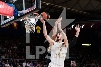 2022-12-09 - Nando De Colo of LDLC Asvel during the Turkish Airlines EuroLeague Basketball match between FC Barcelona and LDLC Asvel on December 9, 2022 at Palau Blaugrana in Barcelona, Spain - BASKETBALL - EUROLEAGUE - FC BARCELONA V ASVEL - EUROLEAGUE - BASKETBALL