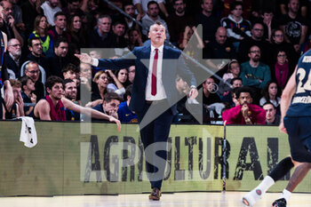 2022-12-09 - Sarunas Jasikevicius, Head coach of FC Barcelona during the Turkish Airlines EuroLeague Basketball match between FC Barcelona and LDLC Asvel on December 9, 2022 at Palau Blaugrana in Barcelona, Spain - BASKETBALL - EUROLEAGUE - FC BARCELONA V ASVEL - EUROLEAGUE - BASKETBALL