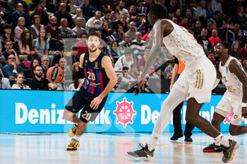2022-12-09 - Nico Laprovittola of FC Barcelona during the Turkish Airlines EuroLeague Basketball match between FC Barcelona and LDLC Asvel on December 9, 2022 at Palau Blaugrana in Barcelona, Spain - BASKETBALL - EUROLEAGUE - FC BARCELONA V ASVEL - EUROLEAGUE - BASKETBALL