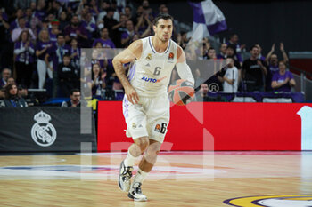 2022-12-22 - Alberto Abalde of Real Madrid during the Turkish Airlines Euroleague basketball match between Real Madrid and ASVEL Lyon-Villeurbanne on December 22, 2022 at Wizink Center in Madrid, Spain - BASKETBALL - EUROLEAGUE - REAL MADRID V ASVEL - EUROLEAGUE - BASKETBALL