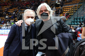 2022-02-27 - President of FIP Giovanni Petrucci and celebrity journalist Ivan Zazzaroni pose for photographers before the FIBA World Cup 2023 qualifiers game Italy Vs. Iceland at the Paladozza sports palace in Bologna, February 27, 2022 - Photo: Michele Nucci - FIBA WORLD CUP QUALIFIERS - ITALIA VS ISLANDA - INTERNATIONALS - BASKETBALL