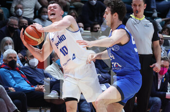 2022-02-27 - Elvar Fridriksson (Iceland) (L) thwarted by  Alessandro Pajola (Italy) during the FIBA World Cup 2023 qualifiers game Italy Vs. Iceland at the Paladozza sports palace in Bologna, February 27, 2022 - Photo: Michele Nucci - FIBA WORLD CUP QUALIFIERS - ITALIA VS ISLANDA - INTERNATIONALS - BASKETBALL