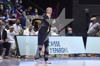 2022-02-24 - Vincent COLLET (C) of France during the FIBA World Cup 2023, European qualifiers, 1st round Group E Basketball match between France and Portugal on February 24, 2022 at Palais des Sports Jean-Michel Geoffroy in Dijon, France - FIBA WORLD CUP 2023, EUROPEAN QUALIFIERS, 1ST ROUND GROUP E - FRANCE AND PORTUGAL - INTERNATIONALS - BASKETBALL
