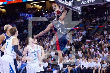 2022-08-24 - Guerschon YABUSELE (7) of France during the FIBA Basketball World Cup 2023 Qualifiers, 2nd Round Group K Basketball match between France and Czech Republic on August 24, 2022 at Accor Arena in Paris, France - BASKETBALL - WORLD CUP 2023 QUALIFIERS - FRANCE V CZECH REPUBLIC - INTERNATIONALS - BASKETBALL