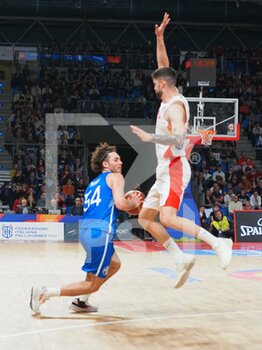 2022-11-11 - Alessandro Pajola (Italy) and Jonathan Rodriguez (Spain)  - 2023 FIBA ​​WORLD CUP QUALIFIERS - ITALY VS SPAIN - INTERNATIONALS - BASKETBALL