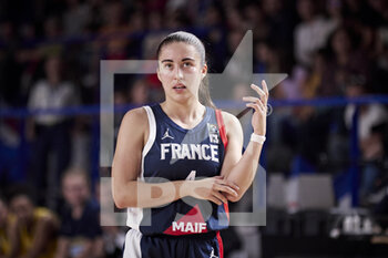 2022-11-27 - Marine FAUTHOUX (4) of France during the FIBA Women's EuroBasket 2023, Qualifiers Group B, Basketball match between France and Ukraine on November 27, 2022 at Halle Andre Vacheresse in Roanne, France - BASKETBALL - FIBA WOMEN'S EUROBASKET QUALIFIERS - FRANCE V UKRAINE - INTERNATIONALS - BASKETBALL