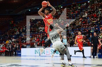 2022-02-13 - Tyrique Jones (Carpegna Pesaro) thwarted by Troy Daniels from AX Armani Exchange Olimpia Milano  - A|X ARMANI EXCHANGE MILANO VS CARPEGNA PROSCIUTTO PESARO - ITALIAN SERIE A - BASKETBALL