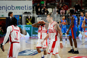 2022-04-10 - Keane happy after the reopening the match - OPENJOBMETIS VARESE VS NUTRIBULLET TREVISO BASKET - ITALIAN SERIE A - BASKETBALL