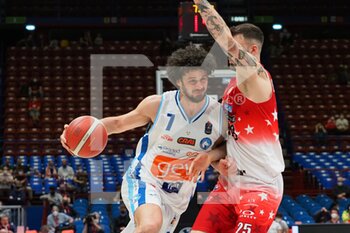 2022-04-16 - Luca Vitali (GeVi Basket Napoli) thwarted by Tommaso Baldasso (AX Armani Exchange Olimpia Milano)  - A|X ARMANI EXCHANGE MILANO VS GEVI NAPOLI - ITALIAN SERIE A - BASKETBALL