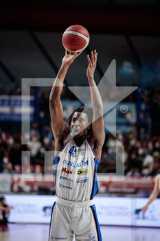 2022-04-24 - Nicola Akele (Nutribullet Treviso Basket) - UMANA REYER VENEZIA VS NUTRIBULLET TREVISO BASKET - ITALIAN SERIE A - BASKETBALL