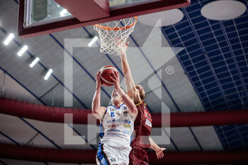2022-04-24 - Giordano Bortolani (Nutribullet Treviso Basket) and Stefano Tonut (Umana Reyer Venezia) - UMANA REYER VENEZIA VS NUTRIBULLET TREVISO BASKET - ITALIAN SERIE A - BASKETBALL