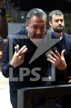 2022-05-15 - Luca Banchi (head coach of Carpegna Prosciutto Pesaro) during game 1 of the playoffs of the Italian basketball championship series A1 Segafredo Virtus Bologna Vs. Carpegna Prosciutto Pesaro at the Segafredo Arena - Bologna, May 15, 2022 - Photo: Michele Nucci - PLAYOFF - VIRTUS SEGAFREDO BOLOGNA VS CARPEGNA PROSCIUTTO PESARO - ITALIAN SERIE A - BASKETBALL