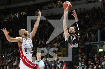 2022-06-08 - Kyle Weems (Segafredo Virtus Bologna) during game 1 of the finals of the championship playoffs Italian basketball series A1 Segafredo Virtus Bologna Vs. Armani Exchange Olimpia Milano at the Segafredo Arena - Bologna, June 8, 2022 - Photo: Michele Nucci - VIRTUS SEGAFREDO BOLOGNA VS AX ARMANI EXCHANGE MILANO - ITALIAN SERIE A - BASKETBALL
