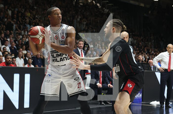 2022-06-16 - Devon Hall (Armani Exchange Milano) (L) thwarted by  Isaia Cordinier (Segafredo Virtus Bologna)  during game 5 finals of the Italian basketball series A1 championship Segafredo Virtus Bologna Vs. Armani Exchange Olimpia Milano at Segafredo Arena - Bologna, June 16, 2022 - Photo: Michele Nucci - GAME 5 FINAL - VIRTUS SEGAFREDO BOLOGNA VS AX ARMANI EXCHANGE MILANO - ITALIAN SERIE A - BASKETBALL