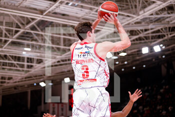 2022-12-04 - Nate Reuvers (Unahotels Pallacanestro Reggiana) - UNAHOTELS REGGIO EMILIA VS PALLACANESTRO TRIESTE - ITALIAN SERIE A - BASKETBALL
