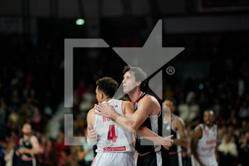 2022-12-04 - Ross and teodosic at the end of the match - OPENJOBMETIS VARESE VS VIRTUS SEGAFREDO BOLOGNA - ITALIAN SERIE A - BASKETBALL