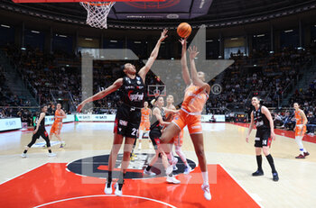 2022-05-05 - Sandrine Gruda (Famila Schio Basket) (R) \in action thwarted by Brianna Turner (Segafredo Virtus Bologna) during the game 4 final of the Italian women's basketball championship of the A1 series playoff Virtus Segafredo Bologna vs. Famila Schio at the Paladozza Sports palace, Bologna, May 05, 2022 - Photo: Michele Nucci - PLAYOFF - VIRTUS SEGAFREDO BOLOGNA VS FAMILA BASKET SCHIO - ITALIAN SERIE A1 WOMEN - BASKETBALL