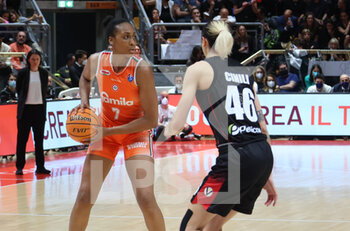 2022-05-05 - Sandrine Gruda (Famila Schio Basket) (L) in action thwarted by Sabrina Cinili (Segafredo Virtus Bologna) during the game 4 final of the Italian women's basketball championship of the A1 series playoff Virtus Segafredo Bologna vs. Famila Schio at the Paladozza Sports palace, Bologna, May 05, 2022 - Photo: Michele Nucci - PLAYOFF - VIRTUS SEGAFREDO BOLOGNA VS FAMILA BASKET SCHIO - ITALIAN SERIE A1 WOMEN - BASKETBALL