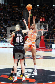 2022-05-05 - Sandrine Gruda (Famila Schio Basket) (R) in action thwarted by Sabrina Cinili (Segafredo Virtus Bologna) during the game 4 final of the Italian women's basketball championship of the A1 series playoff Virtus Segafredo Bologna vs. Famila Schio at the Paladozza Sports palace, Bologna, May 05, 2022 - Photo: Michele Nucci - PLAYOFF - VIRTUS SEGAFREDO BOLOGNA VS FAMILA BASKET SCHIO - ITALIAN SERIE A1 WOMEN - BASKETBALL
