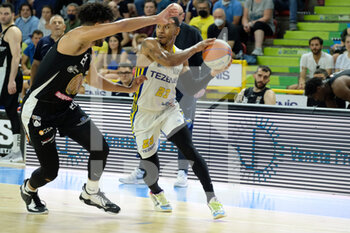 2022-06-10 - Karvel Anderson - Scaligera Basket Tezenis Verona - PLAYOFF FINALS - 3RD MATCH - TEZENIS VERONA VS APU UDINE - ITALIAN SERIE A2 - BASKETBALL