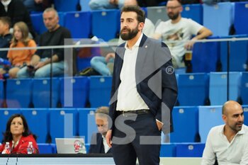 2022-10-15 - Davide Villa, coach della Urania Basket Milano  - URANIA MILANO VS JU-VI CREMONA - ITALIAN SERIE A2 - BASKETBALL