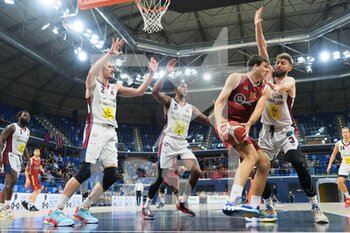 2022-10-15 - Luca Vincini (Juvi Cremona) thwarted by Michele Ebeling (Urania Basket Milano)  - URANIA MILANO VS JU-VI CREMONA - ITALIAN SERIE A2 - BASKETBALL