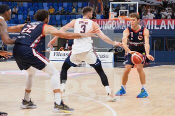 2022-10-26 - Federico Miaschi  (Assigeco Piacenza) and Michele Ebeling (Urania Basket Milano)  - URANIA MILANO VS ASSIEGECO PIACENZA - ITALIAN SERIE A2 - BASKETBALL