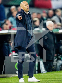 2022-04-28 - Head coach Arne Slot of Feyenoord during the UEFA Europa Conference League, Semi-finals, 1st leg football match between Feyenoord and Olympique de Marseille on April 28, 2022 at de Kuip in Rotterdam, Netherlands - FEYENOORD VS OLYMPIQUE DE MARSEILLE - UEFA CONFERENCE LEAGUE - SOCCER