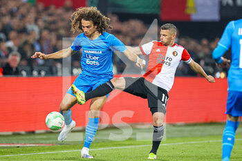 2022-04-28 - Matteo Guendouzi of Olympique Marseille, Bryan Linssen of Feyenoord during the UEFA Europa Conference League, Semi-finals, 1st leg football match between Feyenoord and Olympique de Marseille on April 28, 2022 at de Kuip in Rotterdam, Netherlands - FEYENOORD VS OLYMPIQUE DE MARSEILLE - UEFA CONFERENCE LEAGUE - SOCCER
