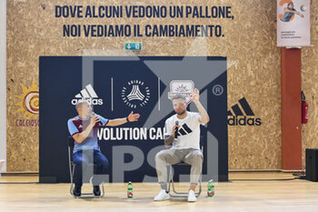 2022-05-24 - Ciro Immobile and Massimo Vallati during the visit at the Calciosociale Centre in Corviale, 24th May 2022, Rome, Italy - CIRO IMMOBILE VISITING THE CALCIOSOCIALE CENTRE IN CORVIALE. - OTHER - SOCCER