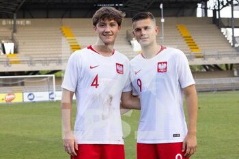 2022-06-07 - Patryk Peda and his teammate Filip Szymczak, posed after the International Friendly match between Italy U20 and Poland U20 at Stadio Riviera delle Palme on June 7, 2022 in San Benedetto del Tronto, Italy. ©Photo: Cinzia Camela. - U20 ITALY VS POLAND - OTHER - SOCCER