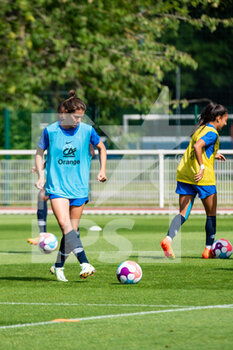 2022-06-29 - Charlotte Bilbault of France controls the ball during the training of the French women's team on June 29, 2022 in Clairefontaine, France - FOOTBALL - TRAINING OF THE FRENCH WOMEN'S TEAM - OTHER - SOCCER