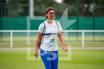 2022-06-29 - Corinne Diacre head coach of France during the training of the French women's team on June 29, 2022 in Clairefontaine, France - FOOTBALL - TRAINING OF THE FRENCH WOMEN'S TEAM - OTHER - SOCCER