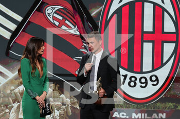 2022-10-17 - Paolo Maldini takes the award as best Serie A team 2021/22 for AC Milan during the Gran Gala del Calcio AIC 2022 at Rho Fiera Milano, Milan, Italy on October 17, 2022 - GRAN GALA DEL CALCIO AIC PRESENTED BY HUBLOT E BANCOMAT - OTHER - SOCCER