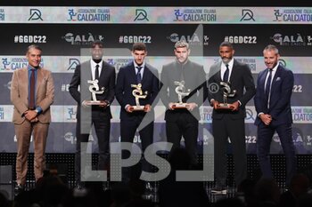 2022-10-17 - FikayoTomori, Giovanni Di Lorenzo, Theo Hernandez and Gleison Bremer win the award as best Serie A defender 2021/22 during the Gran Gala del Calcio AIC 2022 at Rho Fiera Milano, Milan, Italy on October 17, 2022 - GRAN GALA DEL CALCIO AIC PRESENTED BY HUBLOT E BANCOMAT - OTHER - SOCCER