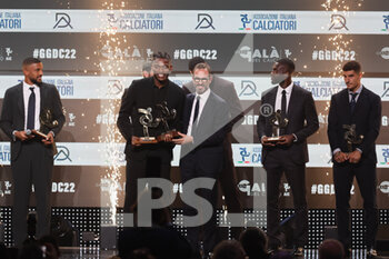 2022-10-17 - Rafel Leao wins the award as best player Serie A 2021/22 during the Gran Gala del Calcio AIC 2022 at Rho Fiera Milano, Milan, Italy on October 18, 2022 - GRAN GALA DEL CALCIO AIC PRESENTED BY HUBLOT E BANCOMAT - OTHER - SOCCER