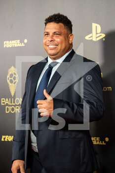 2022-10-17 - Ronaldo during the red carpet ceremony of the Ballon d'Or (Golden Ball) France Football 2022 on October 17, 2022 at Theatre du Chatelet in Paris, France - FOOTBALL - BALLON D'OR 2022 - RED CARPET CEREMONY - OTHER - SOCCER