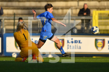2022-11-14 - Margherita Monnecchi  of Italy WU23 and Emily Ramsey of England WU23 during the International Friendly Match between Italy WU23 and England WU23 at the stadio Tre Fontane on 14th of November, 2022 in Rome, Italy. - U23 WOMEN - ITALY VS ENGLAND - FRIENDLY MATCH - SOCCER
