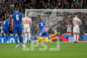 2022-03-26 - LONDON, ENGLAND - MARCH 26: during the international friendly match between England and Switzerland at Wembley Stadium on March 26, 2022 in London, United Kingdom. Harry Kane of England scores on penalty. - ENGLAND VS SWITZERLAND - FRIENDLY MATCH - SOCCER