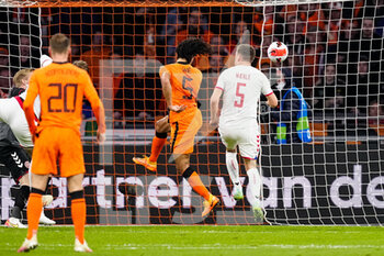 2022-03-26 - Nathan Ake of the Netherlands scores his sides second goal during the International Friendly football match between Netherlands and Denmark on March 26, 2022 at the Johan Cruijff ArenA in Amsterdam, Netherlands - NETHERLANDS VS DENMARK - FRIENDLY MATCH - SOCCER