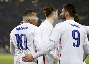 2022-03-29 - Olivier Giroud of France celebrates his goal with Kylian Mbappe (left) during the International Friendly football match between France and South Africa on March 29, 2022 at Stade Pierre Mauroy in Villeneuve-d'Ascq near Lille, France - FRANCE VS SOUTH AFRICA - FRIENDLY MATCH - SOCCER