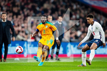 2022-03-29 - Ivory Coast defender Serge Aurier during the Friendly football match between England and Ivory Coast on March 29, 2022 at Wembley Stadium in London, England - ENGLAND VS IVORY COAST - FRIENDLY MATCH - SOCCER