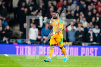 2022-03-29 - Ivory Coast defender Serge Aurier (17) sent off during the Friendly football match between England and Ivory Coast on March 29, 2022 at Wembley Stadium in London, England - ENGLAND VS IVORY COAST - FRIENDLY MATCH - SOCCER