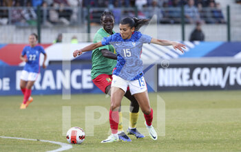 2022-06-25 - Kenza Dali of France, Claudia Voulania Dabda of Cameroon (left) during the Women's Friendly football match between France and Cameroon on June 25, 2022 at Stade Pierre Brisson in Beauvais, France - FOOTBALL - WOMEN'S FRIENDLY GAME - FRANCE V CAMEROON - FRIENDLY MATCH - SOCCER
